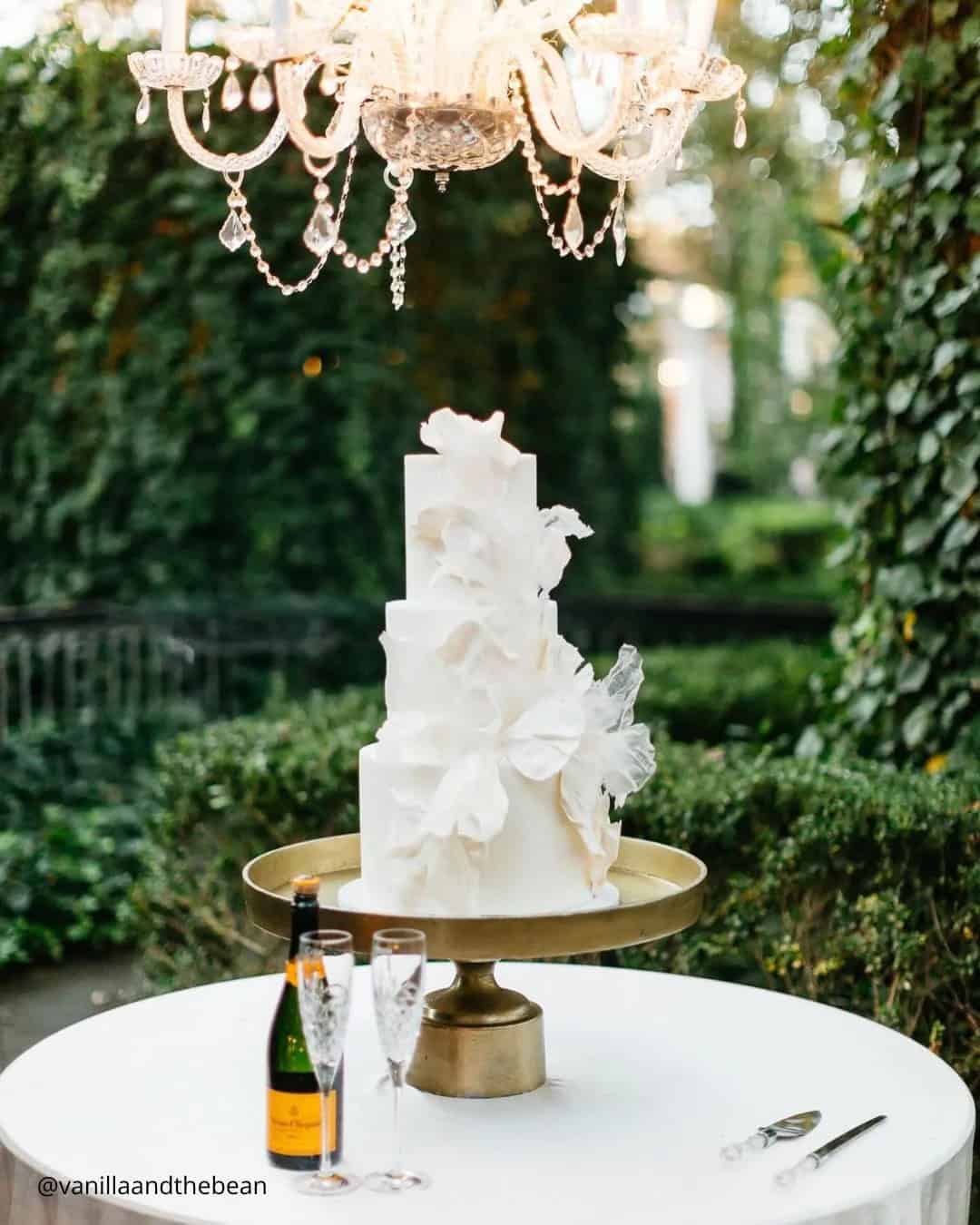 Elegant Summer Wedding Cake