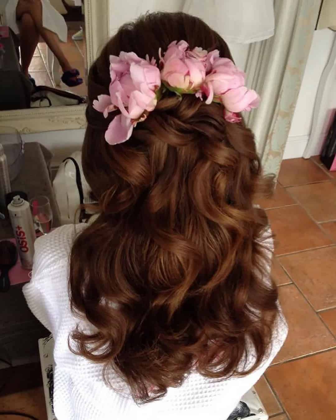 Wedding Hairstyles With Real Flowers