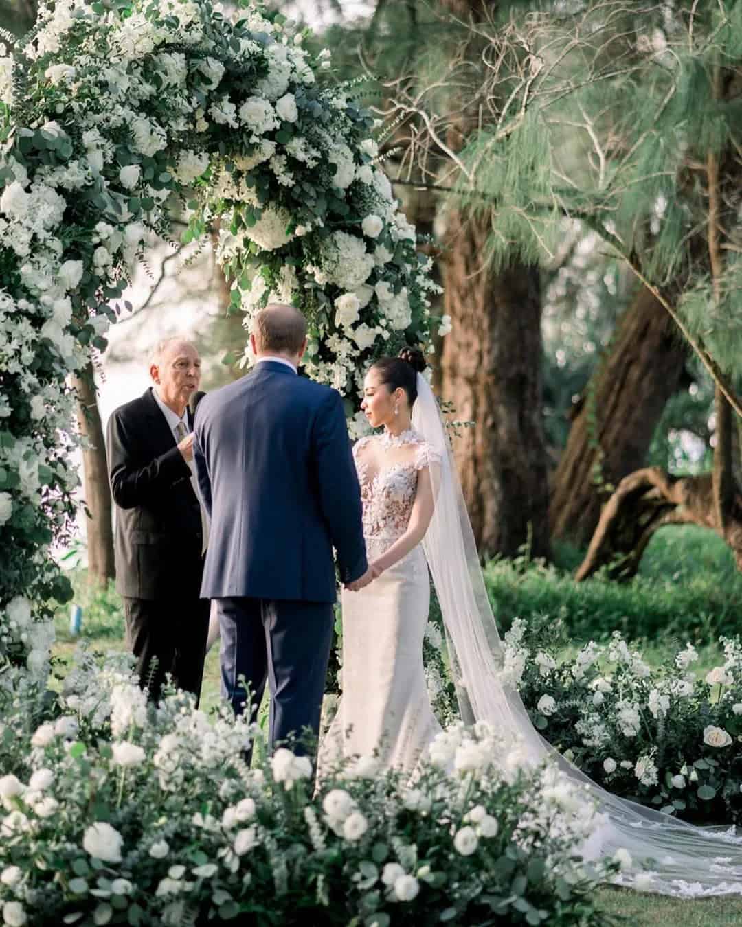 Park Wedding Arch Ideas