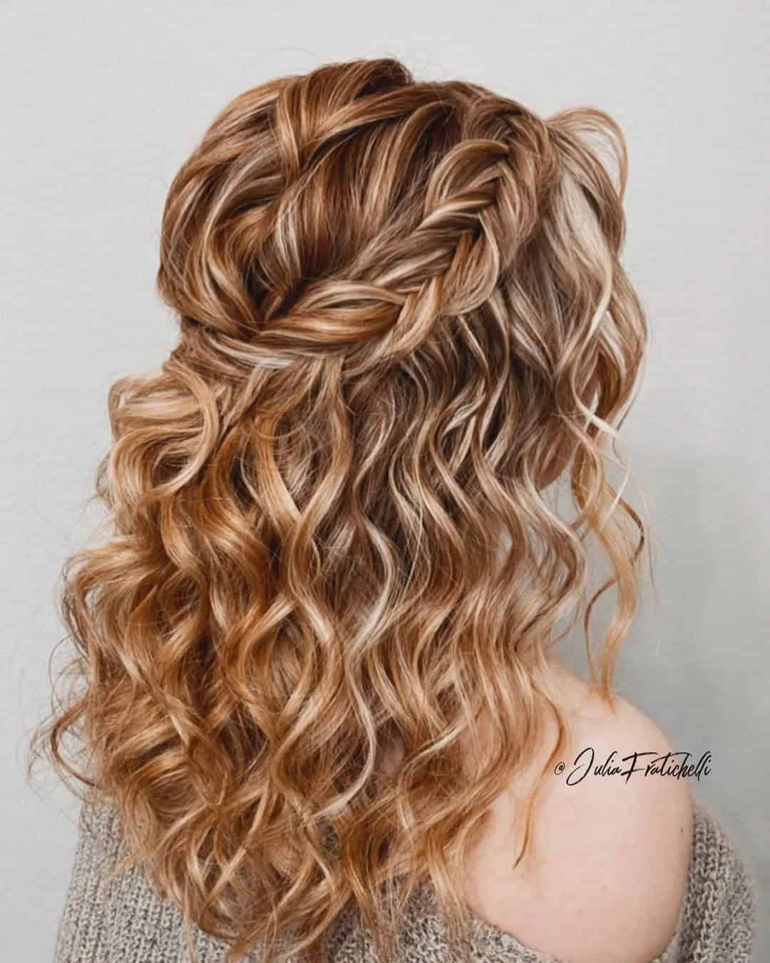 Easy Hairstyles for Curly Hair