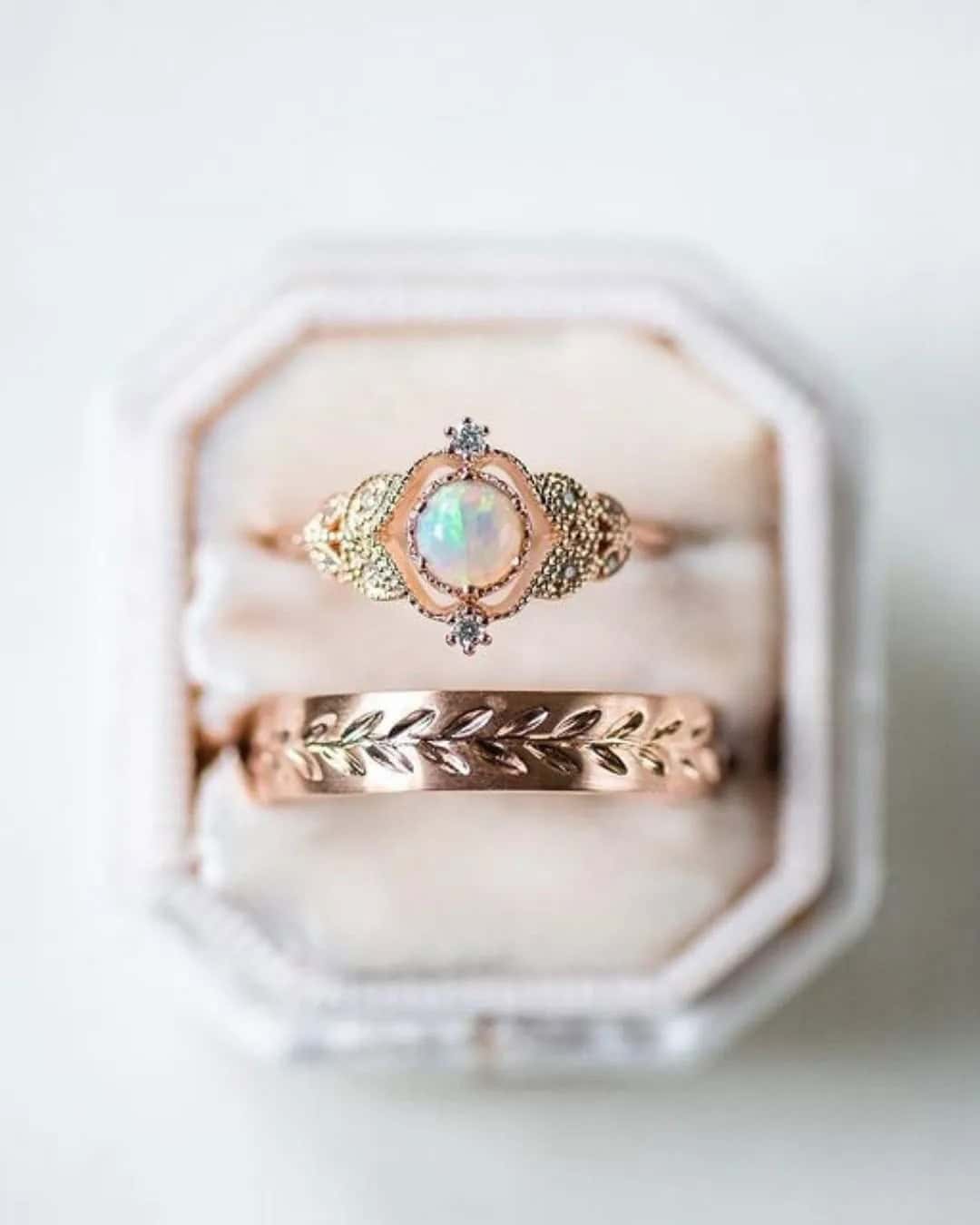 Vintage Beautiful Rings In Rose Gold