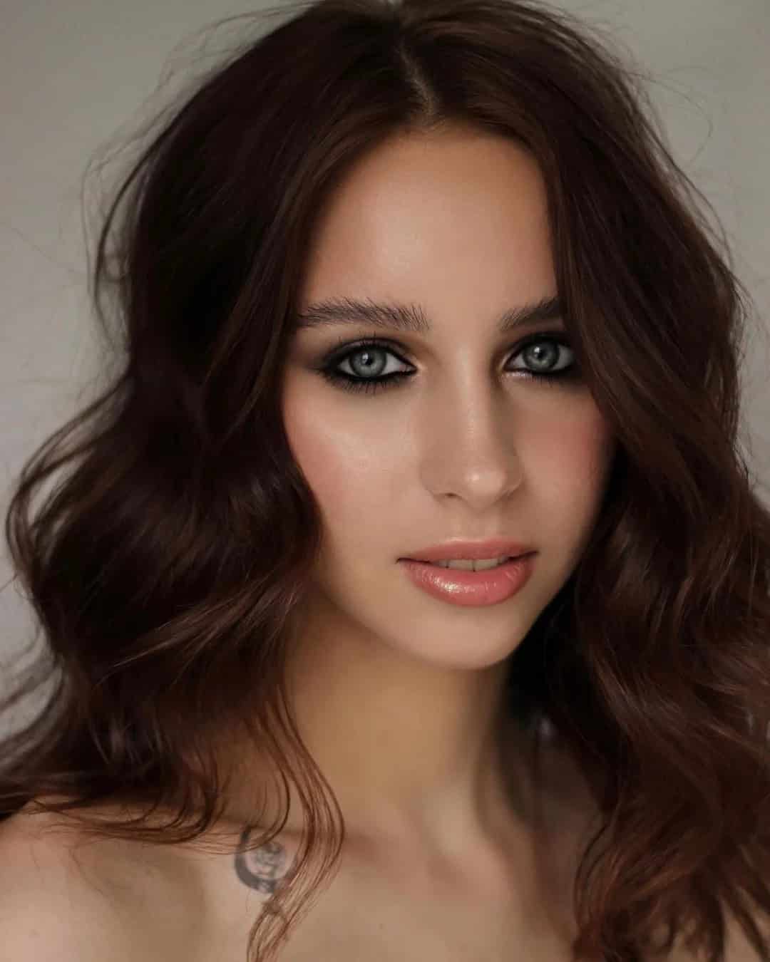 Dark Wedding Makeup Ideas