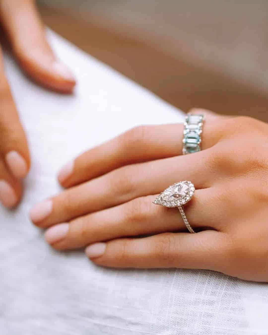 Wedding Ring Trends: Pear Shaped Diamond Rings