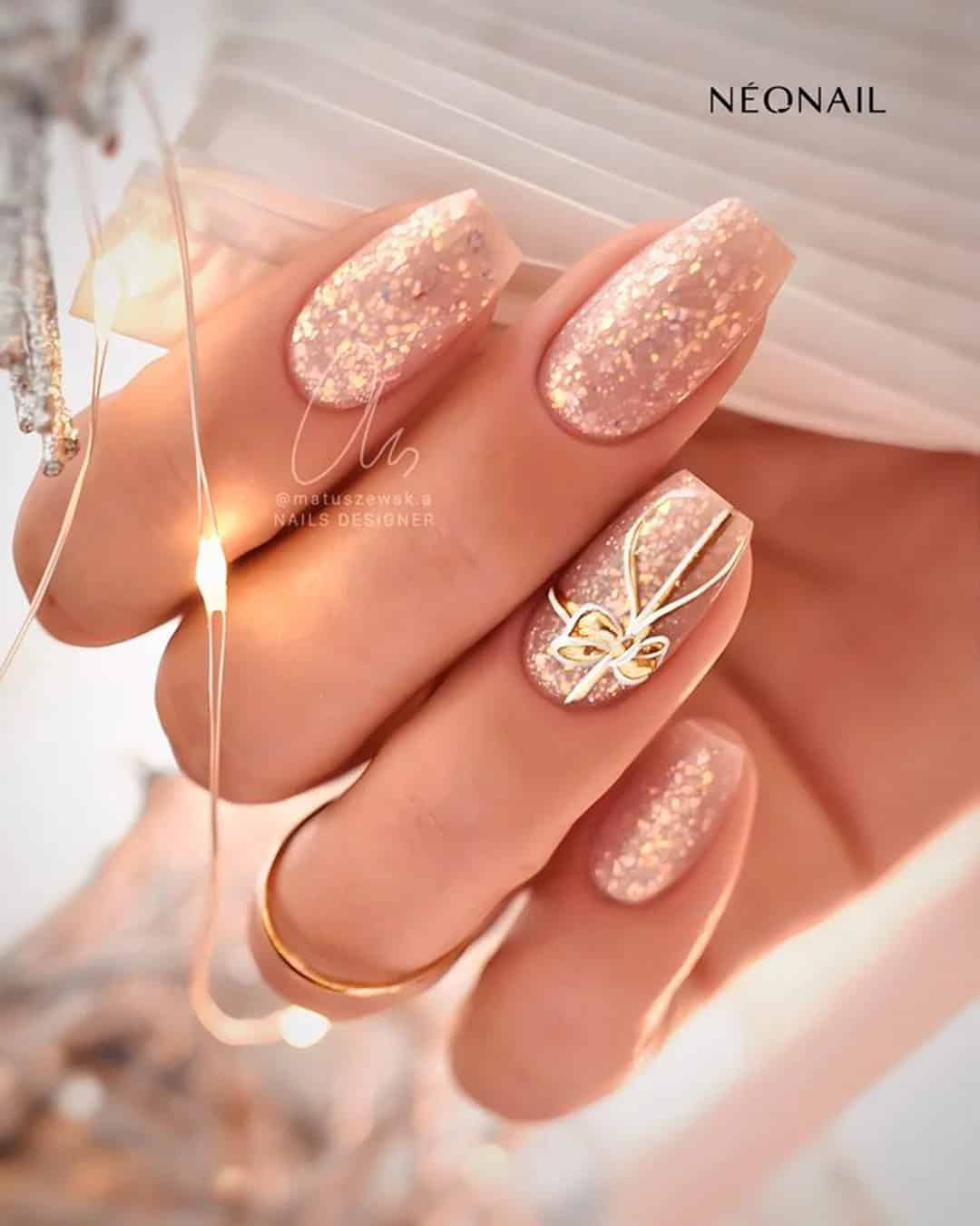 Glitter Nails For Winter Weddings