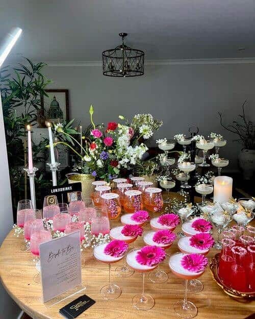 6 Floral Decorated Lady Cocktails