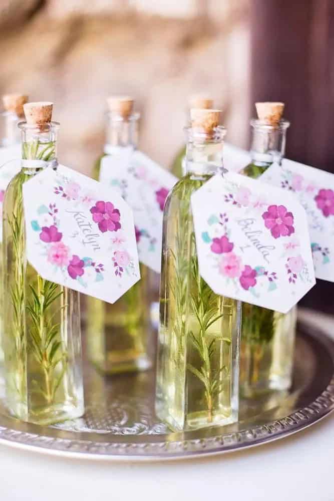 Creative Presents For A Wedding Day