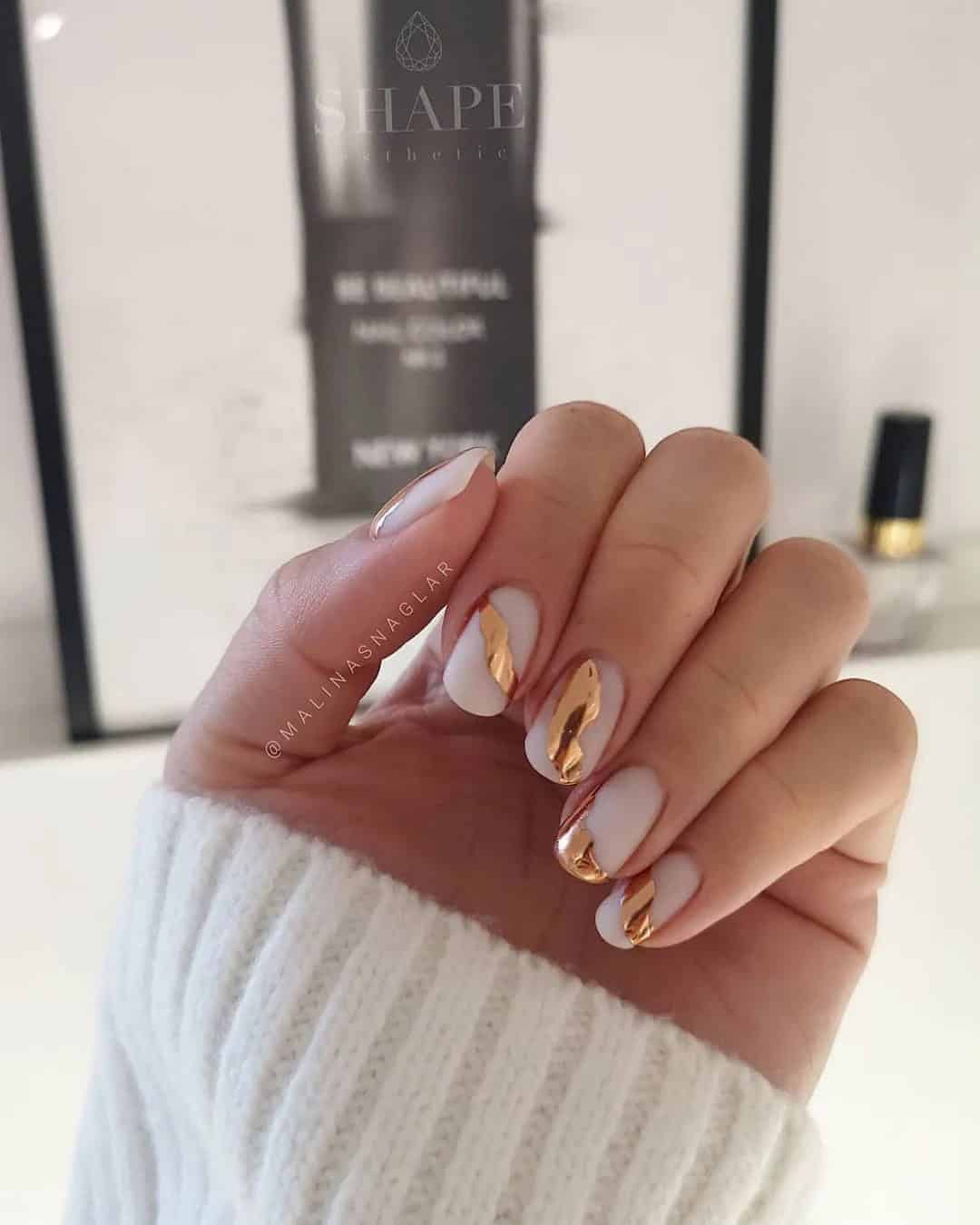 Fall Bridal Nails With Gold