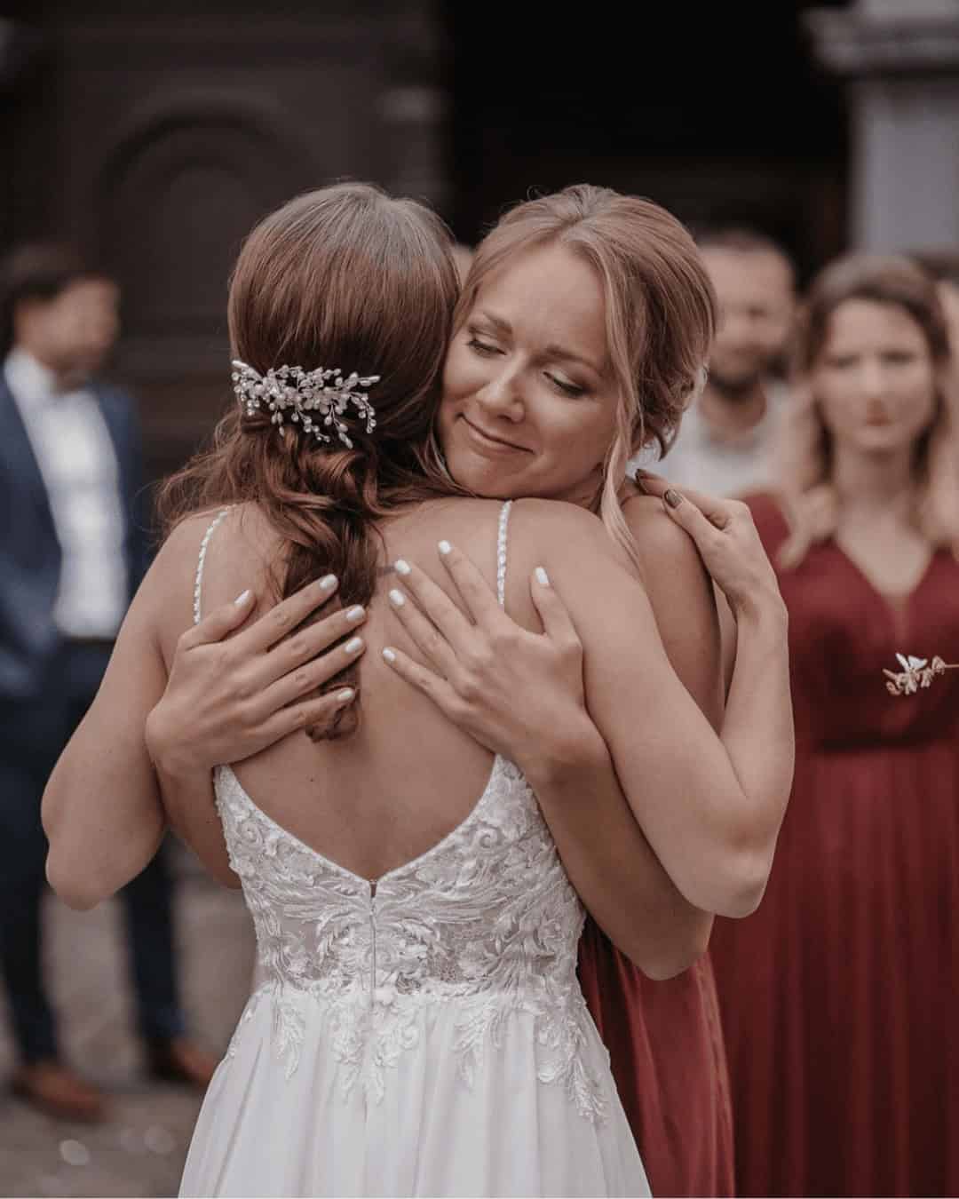 Maid Of Honor And Bride Picture