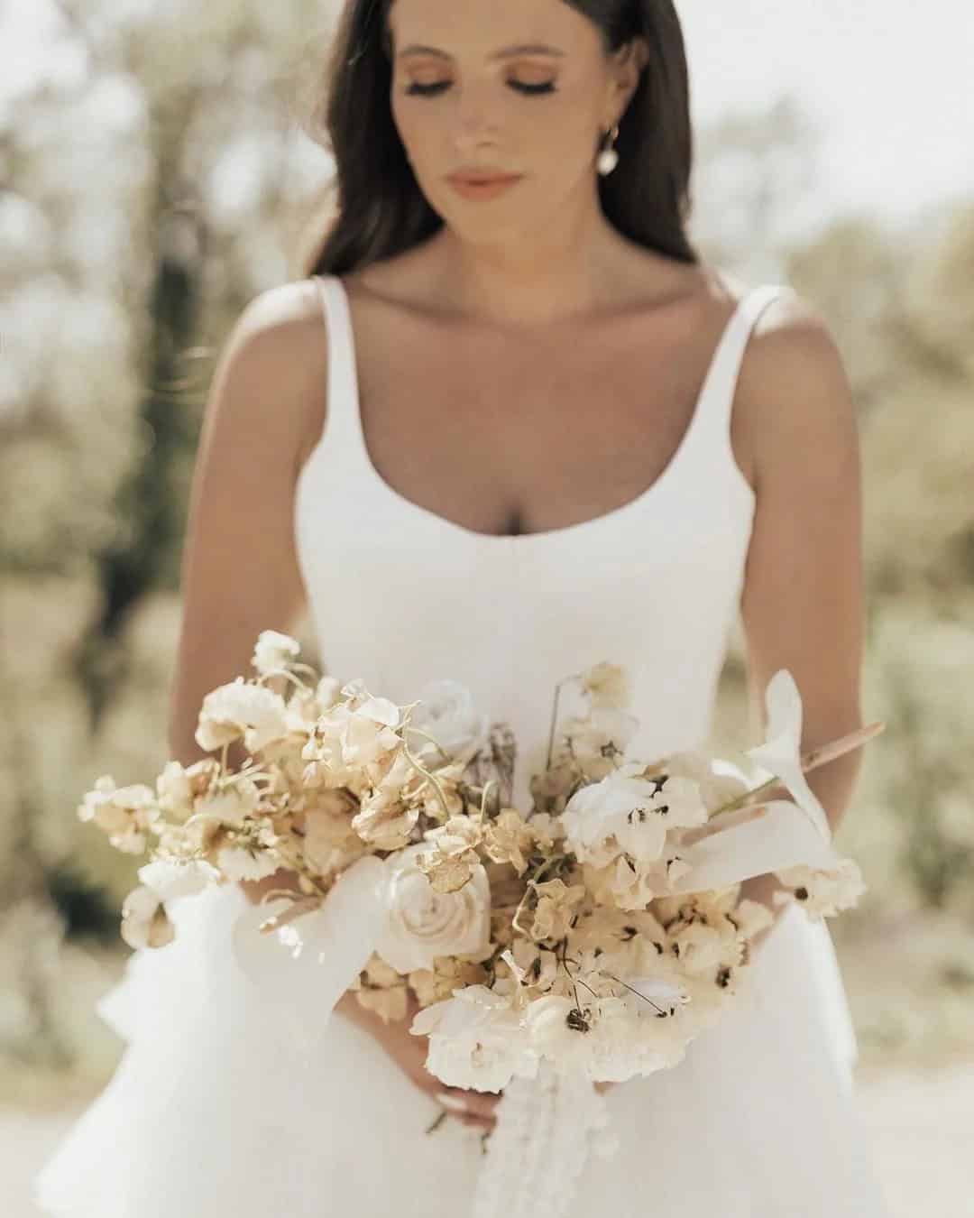 Stunning White Wedding Bouquets