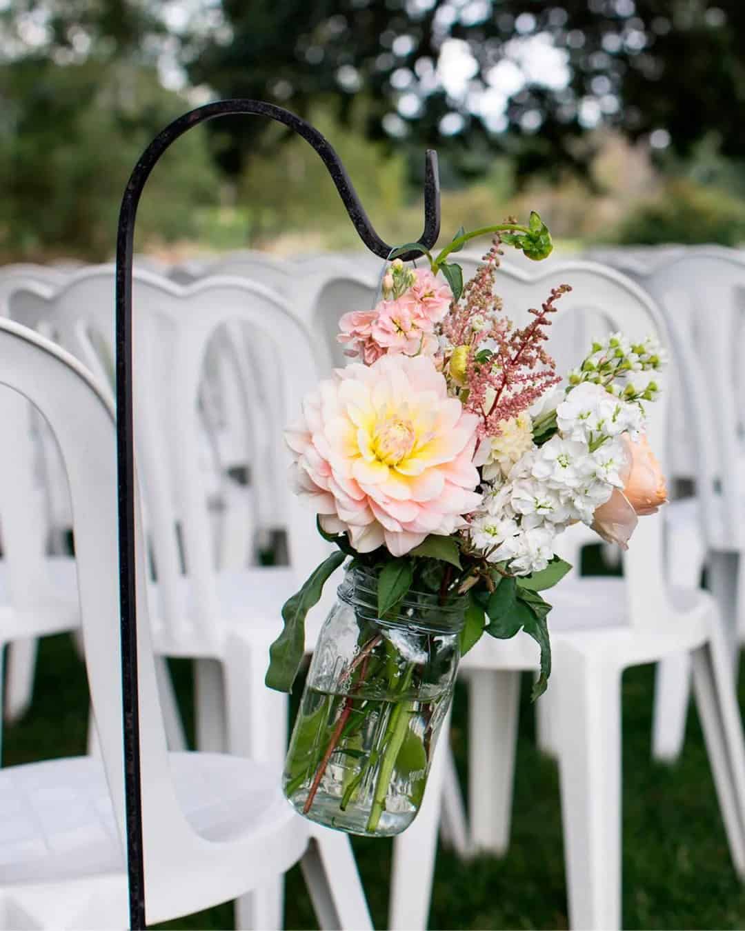 DIY Wedding Ideas With Flower Stakes