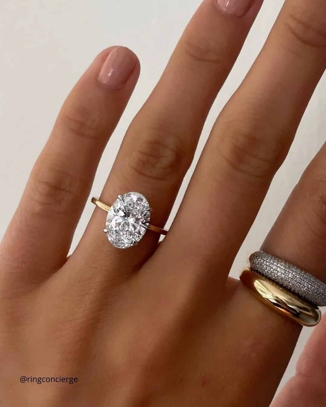 Oval Engagement Rings