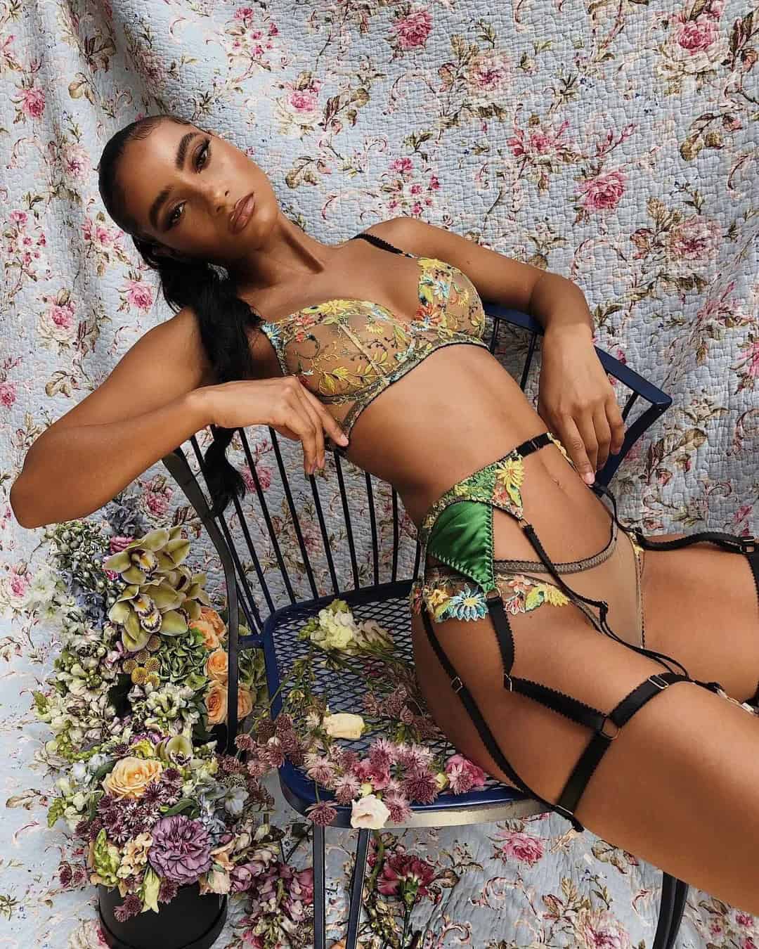 Flower-Printed Gentle Lingerie Variants For Brides