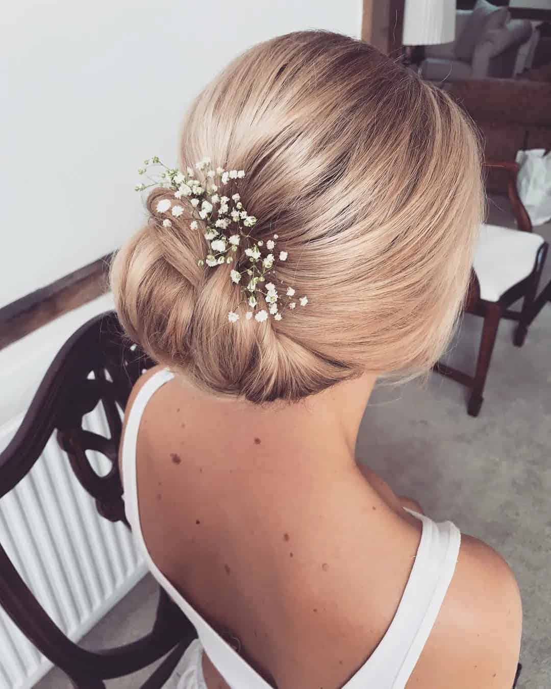 Rustic Hairstyle Ideas For A Bride