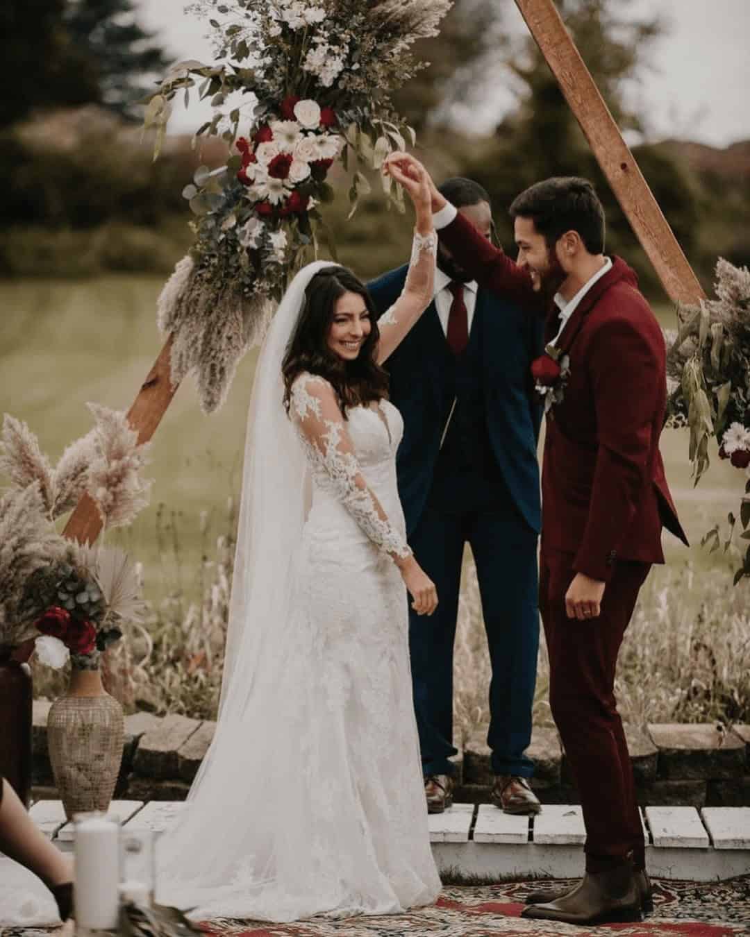 Wedding Attire For Red And White Wedding Theme