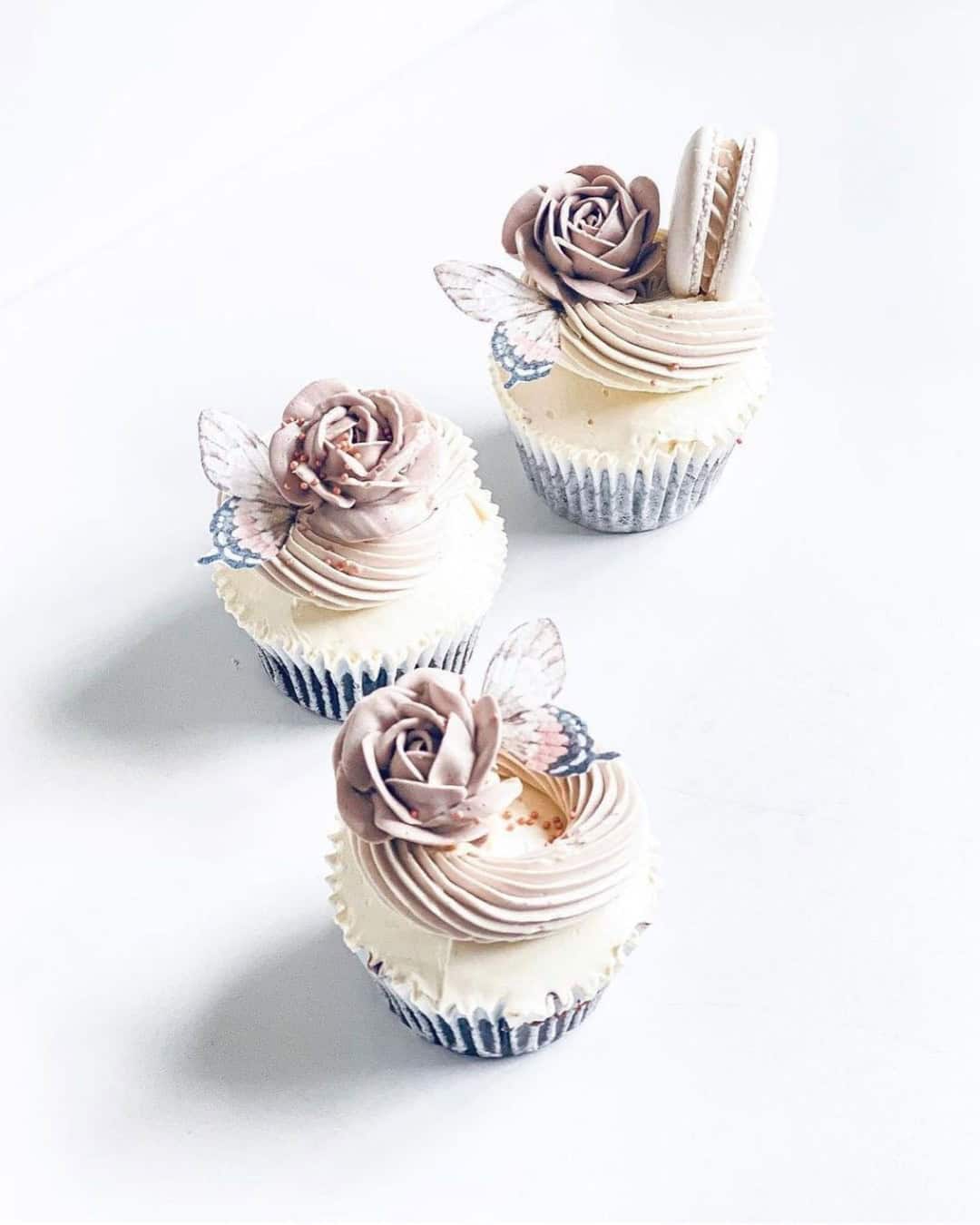 Chocolate Wedding Cupcakes With Pastel Flowers