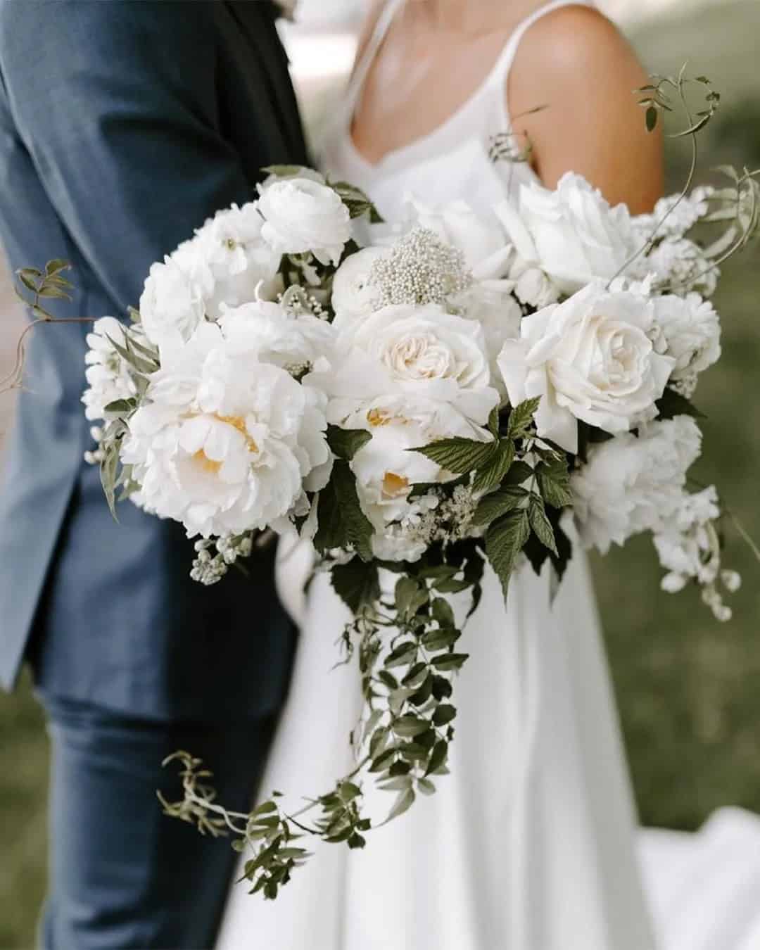 Simple Cascading Wedding Bouquets with Roses