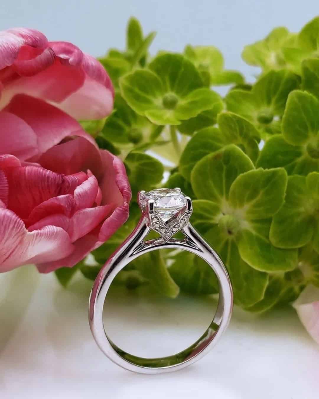 Round Brilliant Cut Engagement Rings