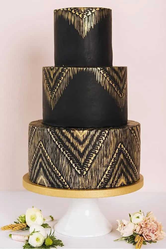 Wedding Cakes With Ornament Decor