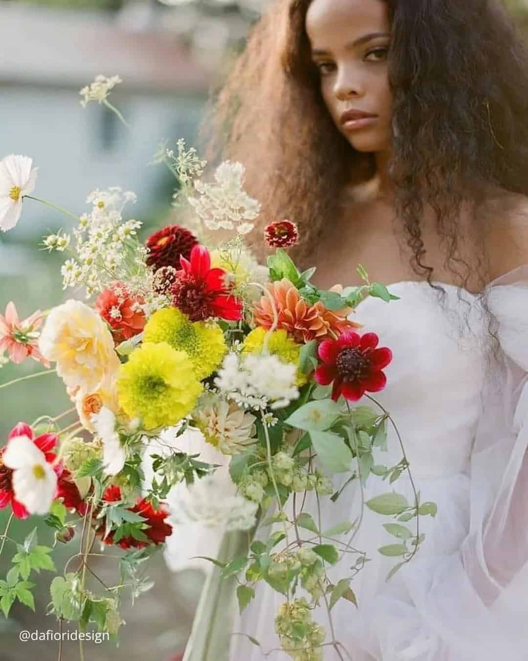 Lovely Wedding Bouquets With Daisies