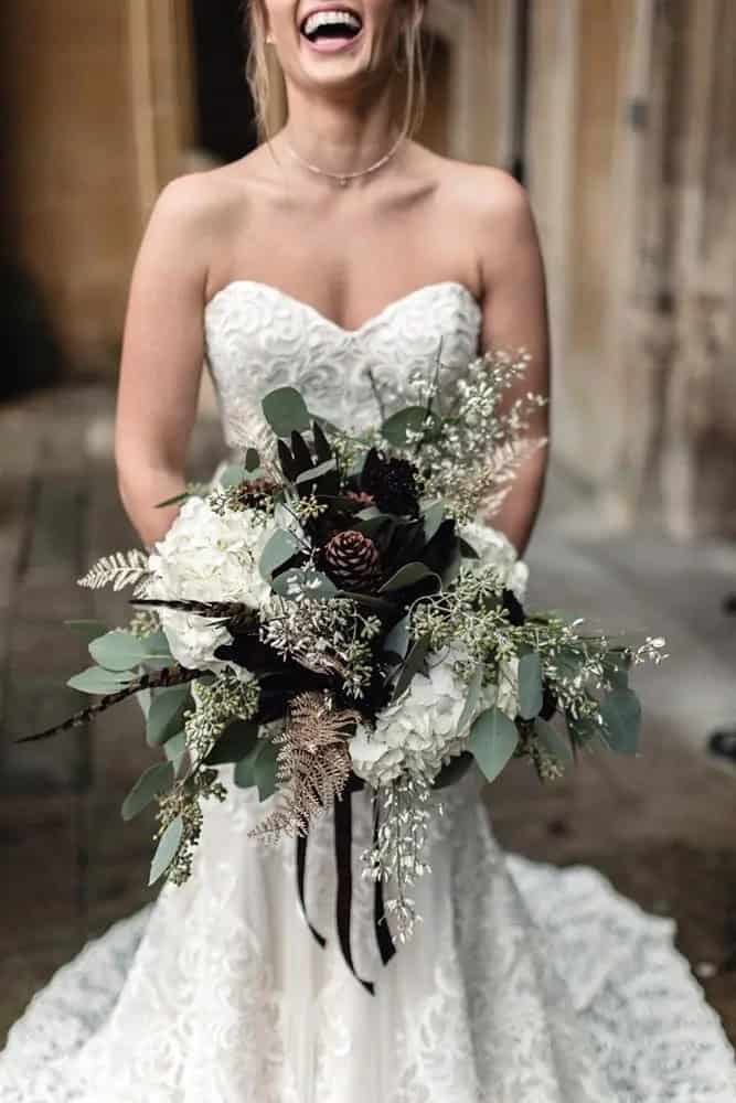 Christmas Wedding Bouquet Ideas