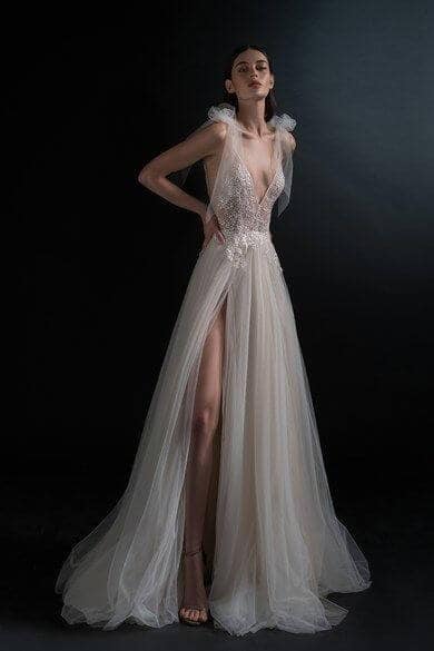 Elegant and open dawn court dress