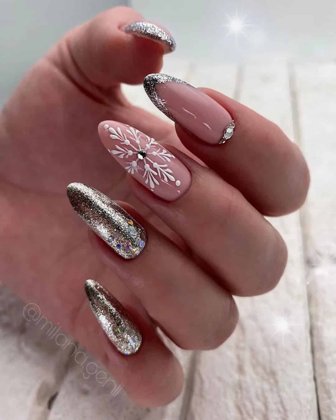 Snowflake Ideas for Winter Wedding Manicure