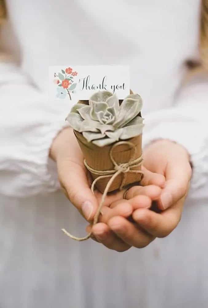 Perfect Wedding Gifts With Flowers