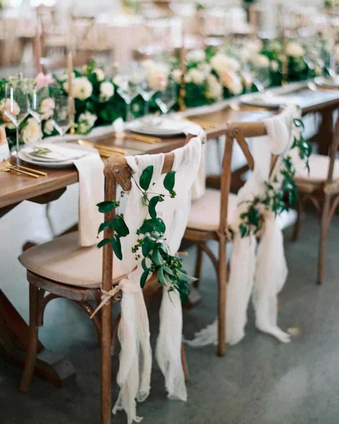 Current Wedding Decor Trends For Rustic Style