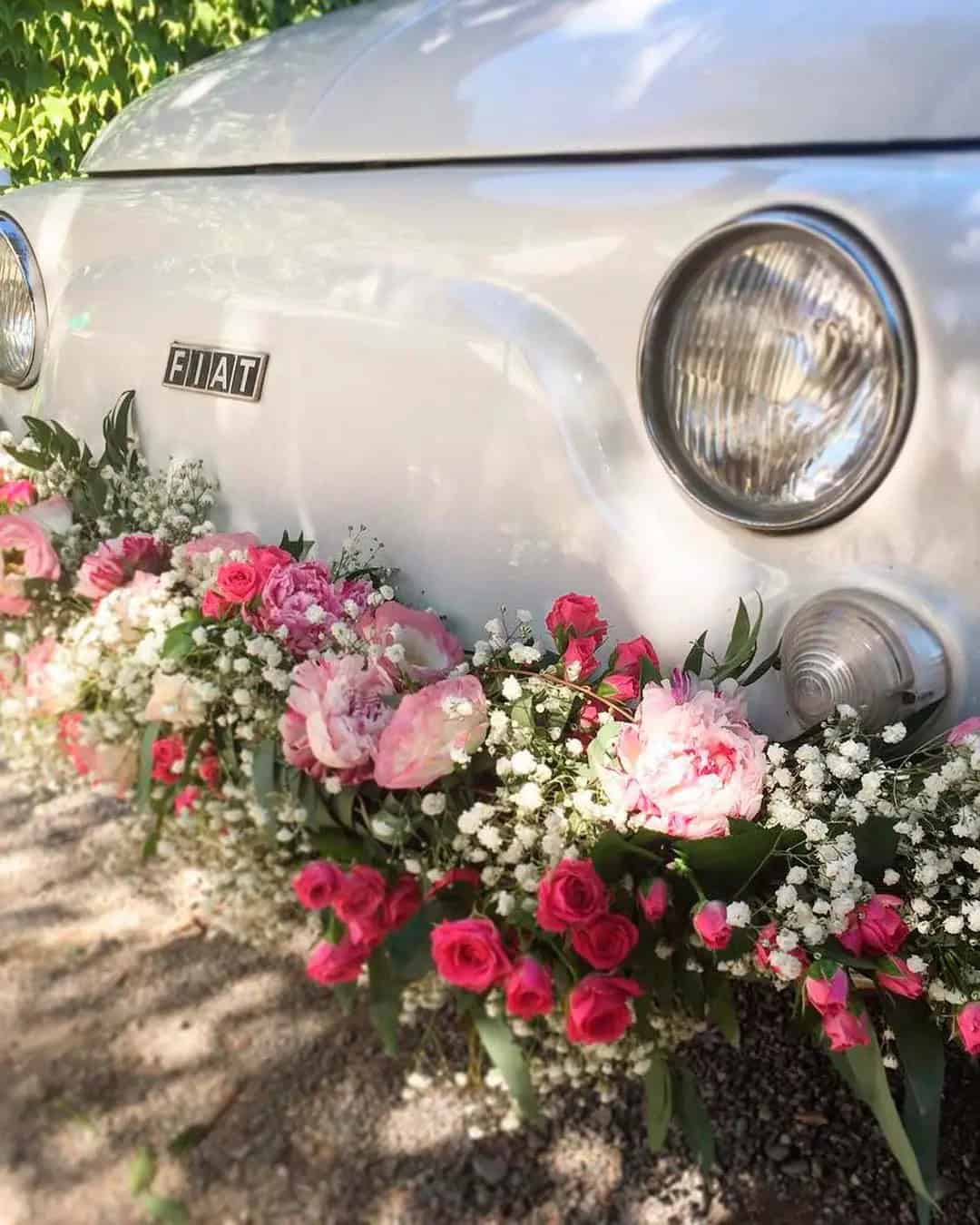 Romantic DIY Wedding Car Decor