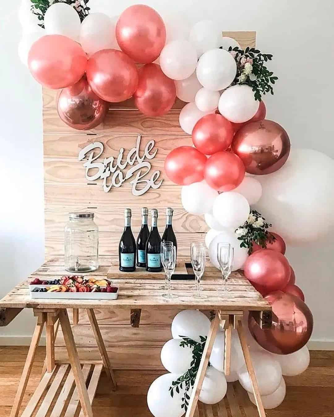 Champagne Bridal Shower Decoration Ideas