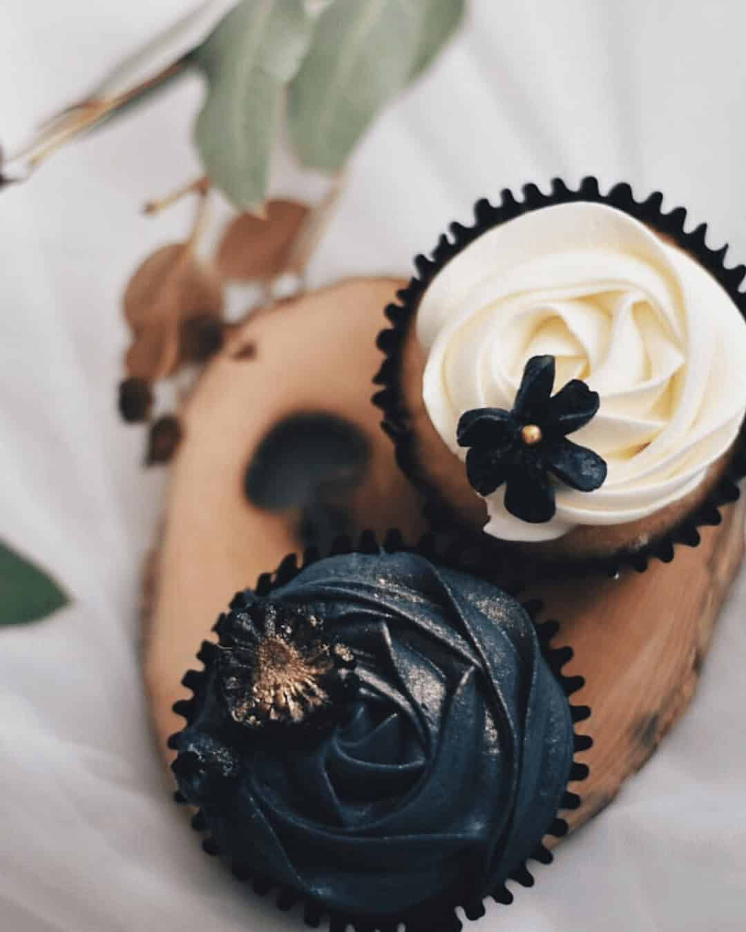 Black And White Cupcakes