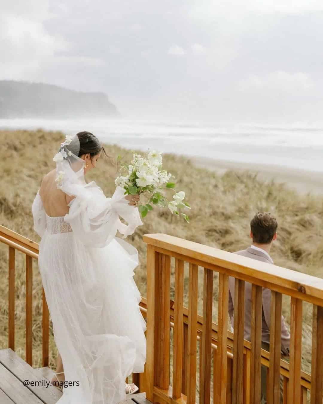 Amazing White Winter Wedding Bouquets