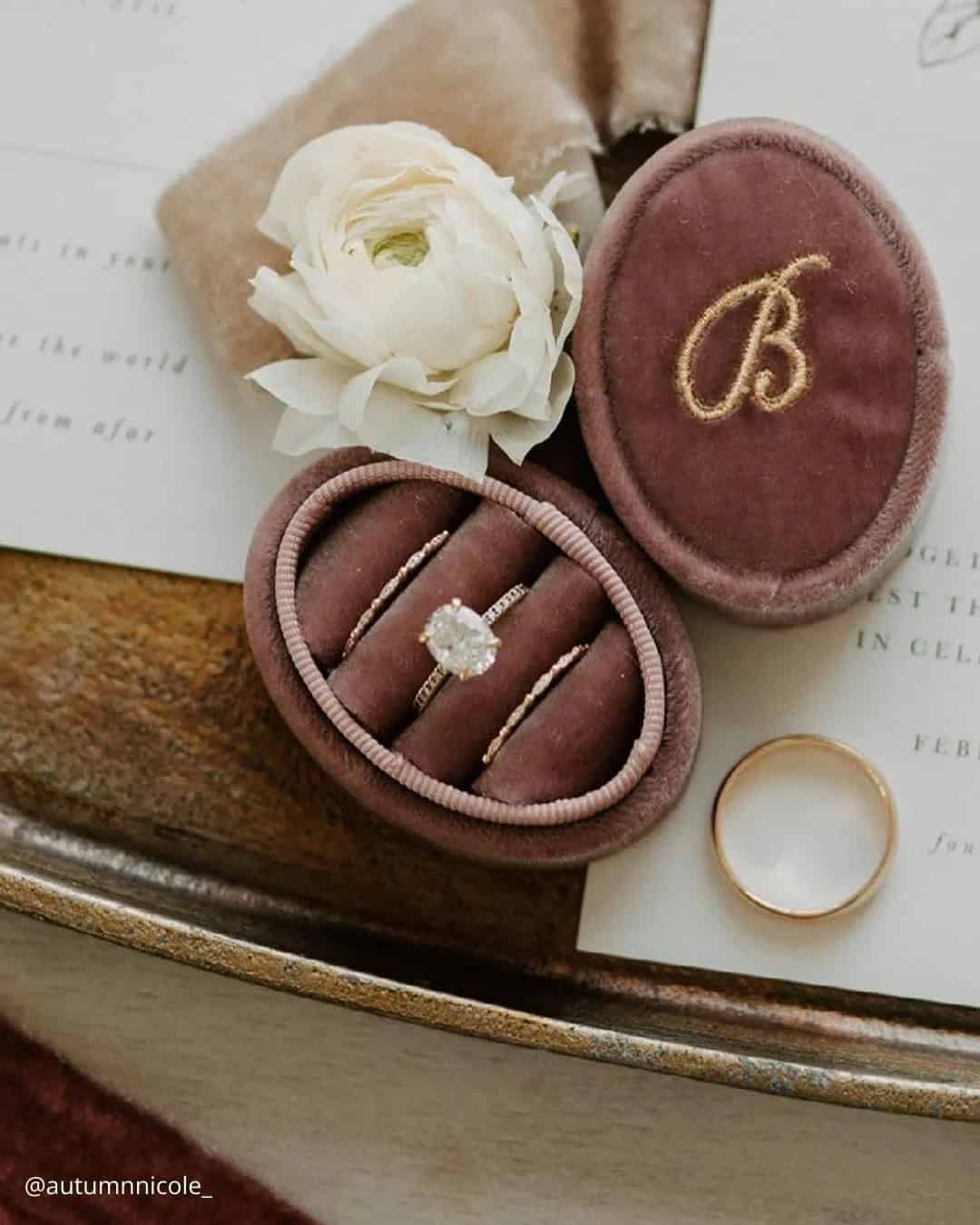 Customized wedding rings