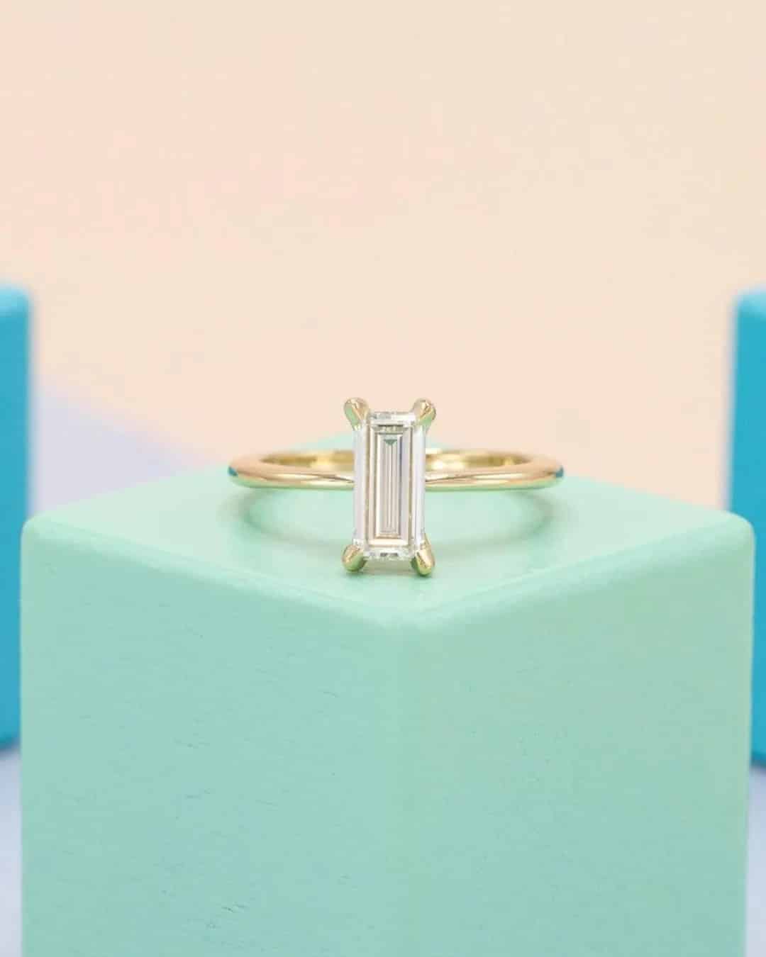 Simple Diamond Engagement Rings