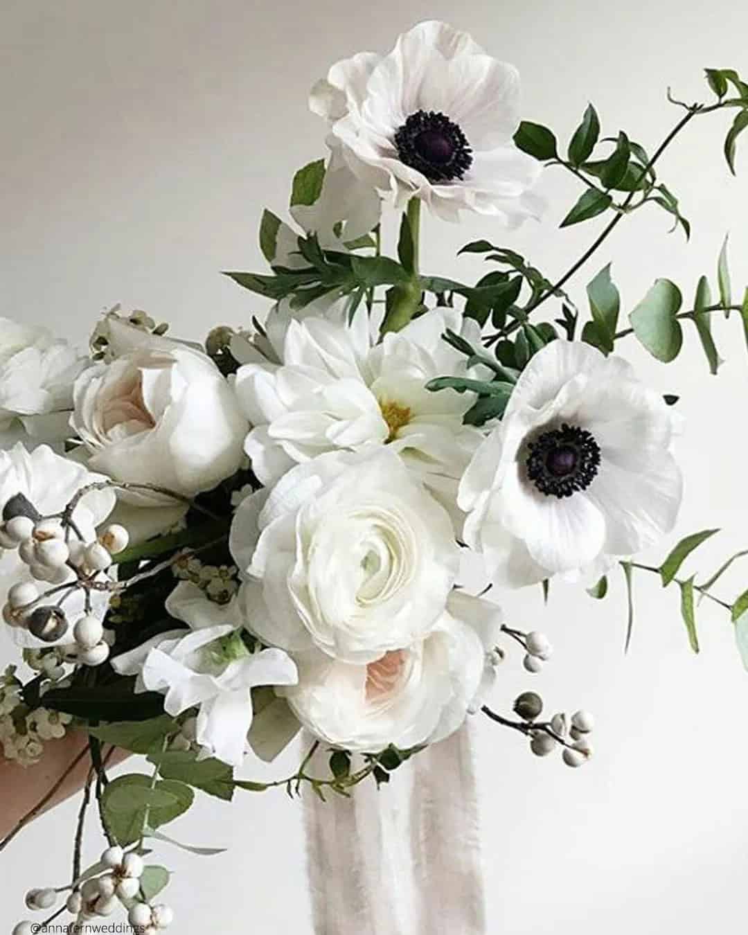 Wedding Bouquets With Lily of the Valley