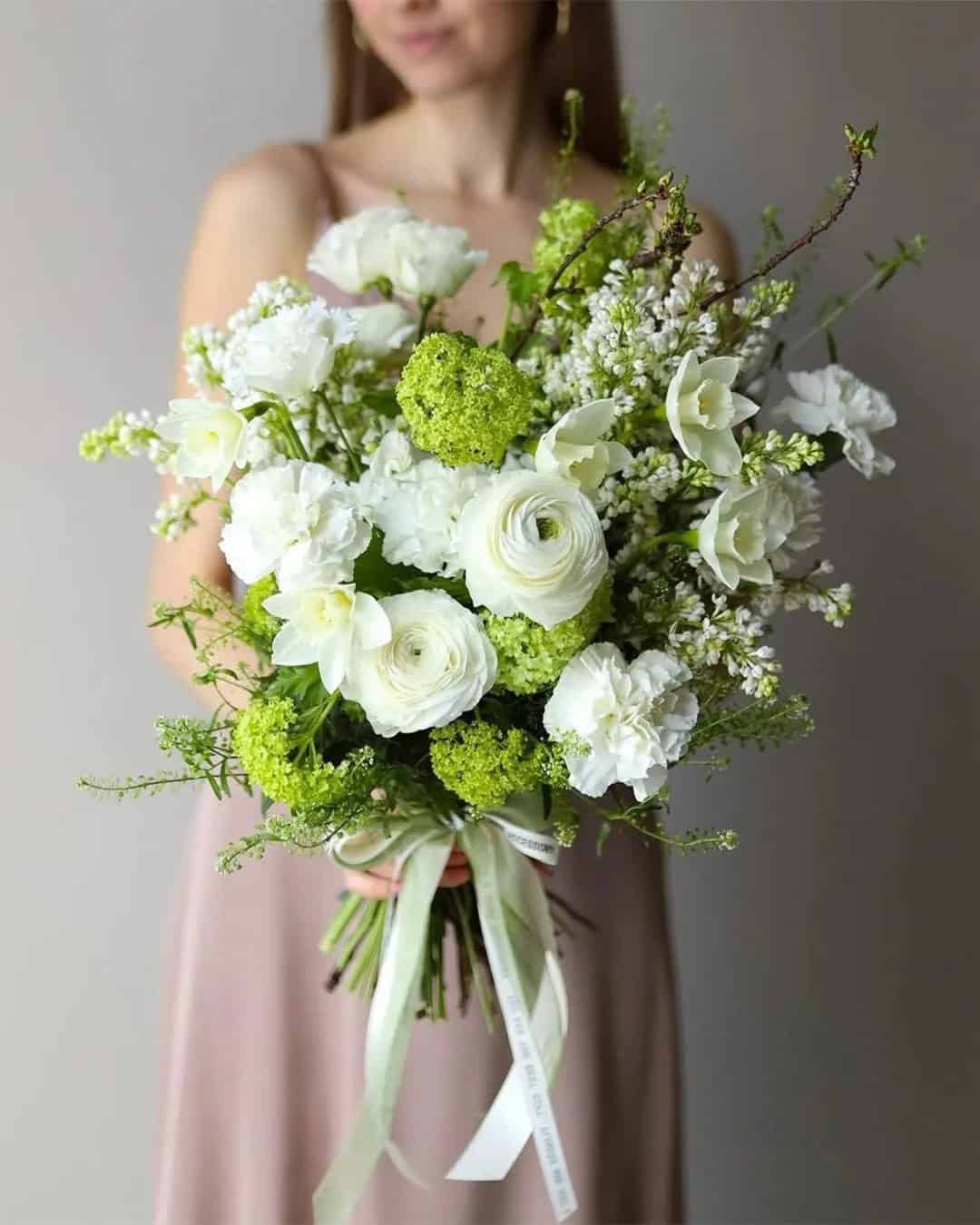 White Wedding Bouquets For Gentle Brides