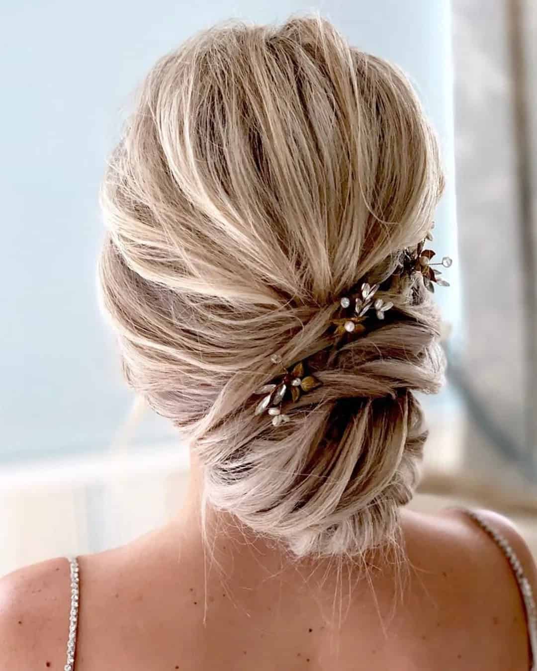 Elegant Low Bun Hairstyles for Wedding