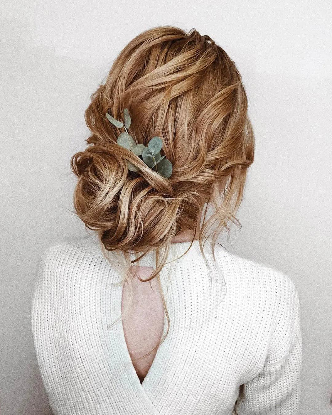 Rustic Hairstyle Ideas For A Bride