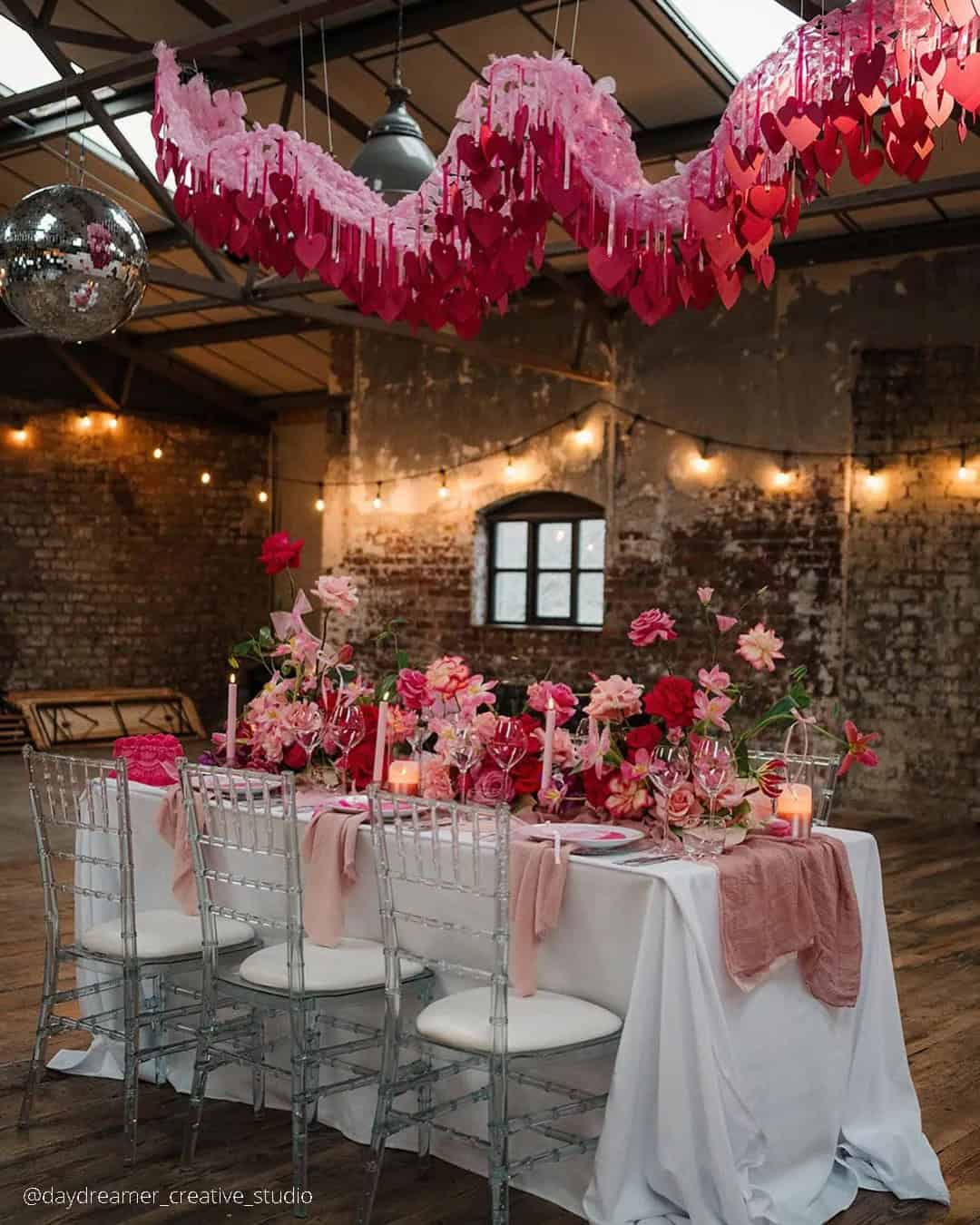 Valentine’s Day Wedding Decor Ideas