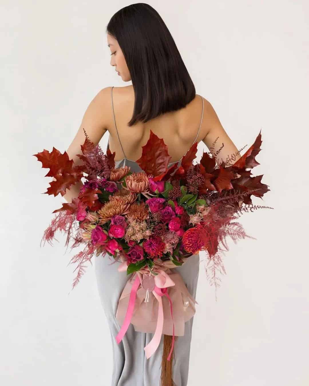 Fall Wedding Bouquets With Autumn Foliage