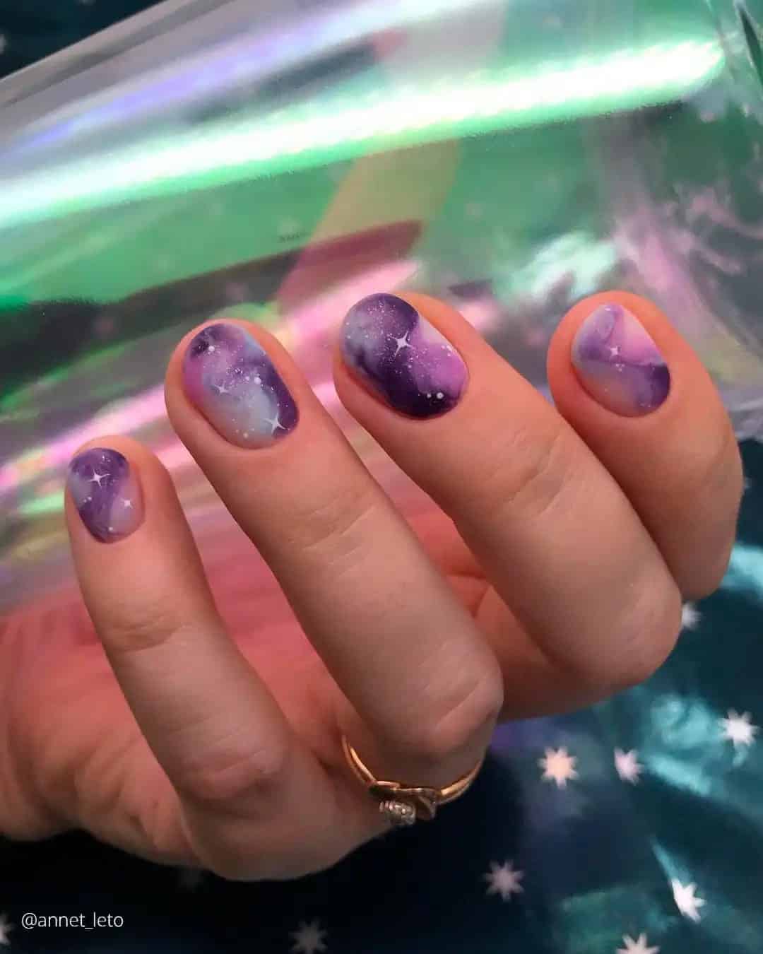 Modern Purple Nails Accents