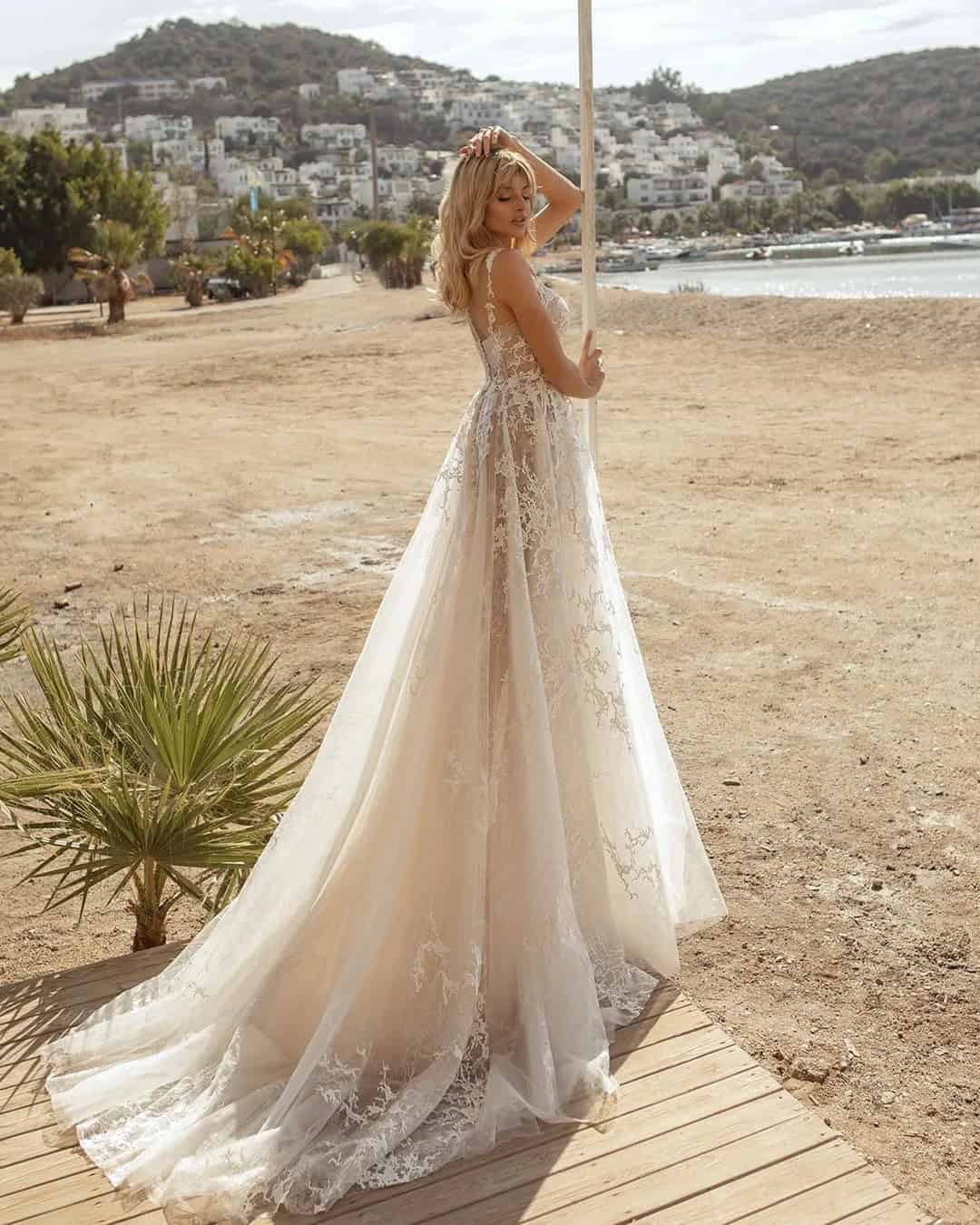 Delicate Lace Bridal Gowns