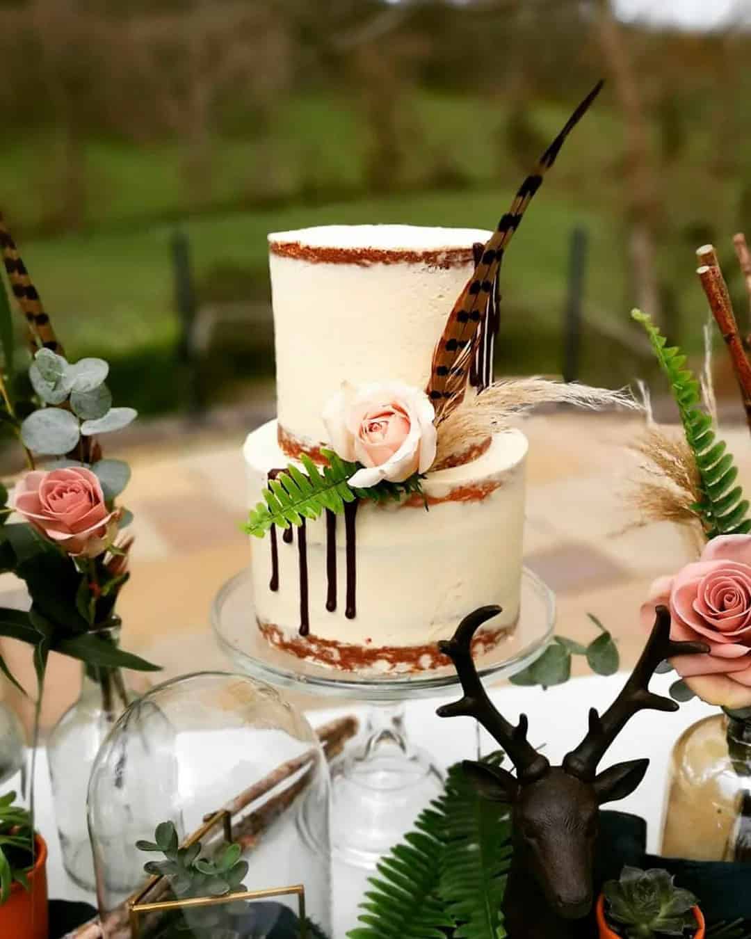 Boho And Rustic Wedding Cakes