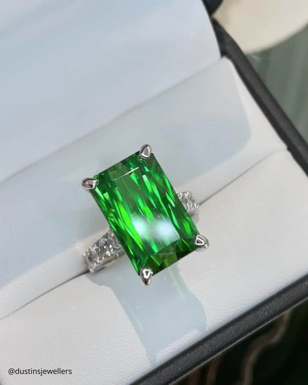 Modern Emerald Rings