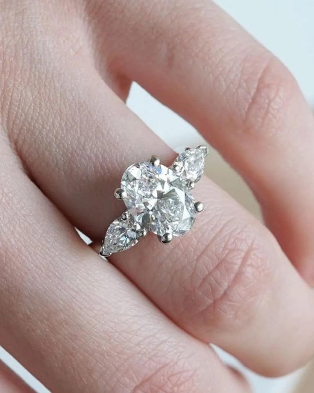 Beautiful Oval Cut Engagement Rings