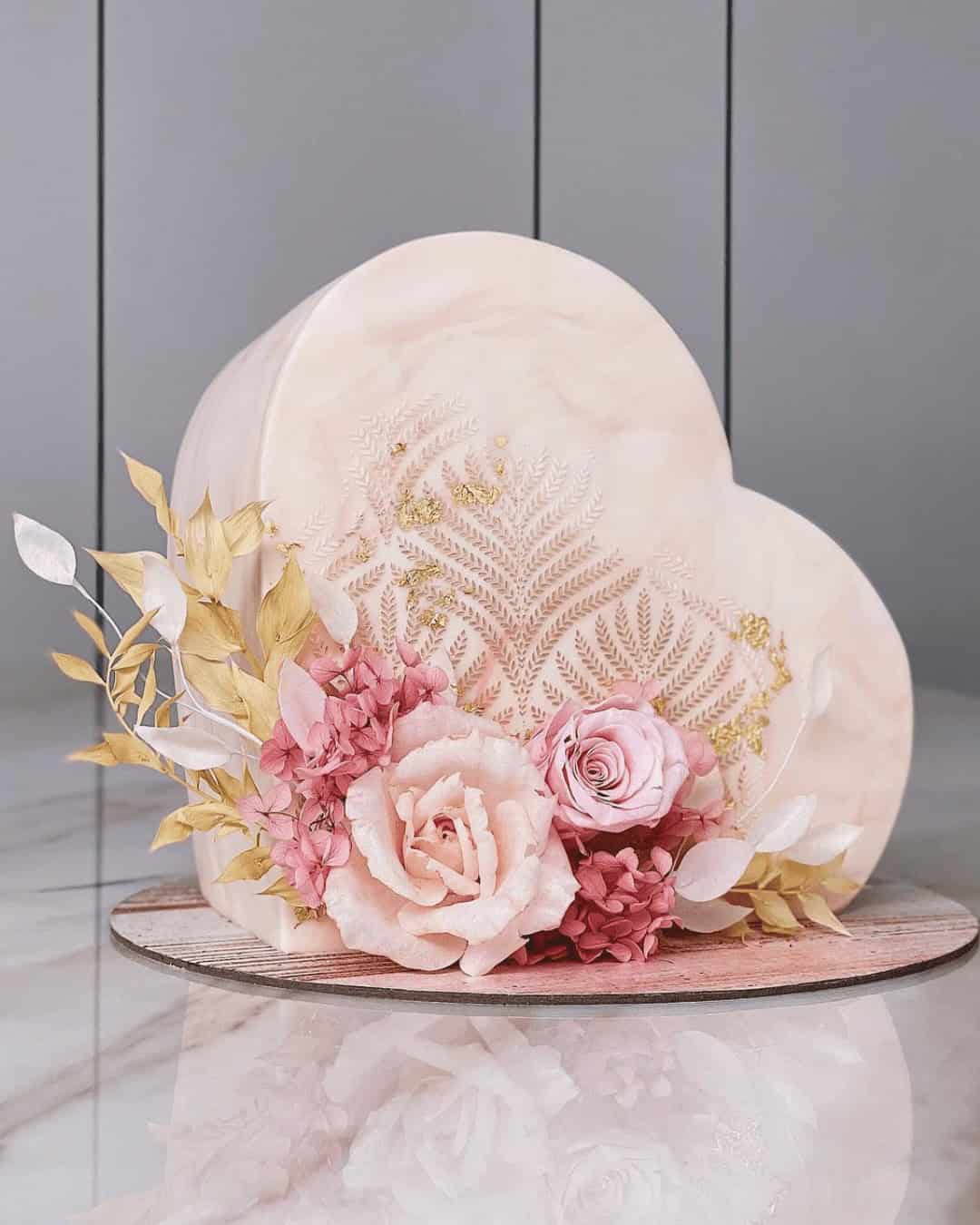 Unususal Heart Wedding Cakes