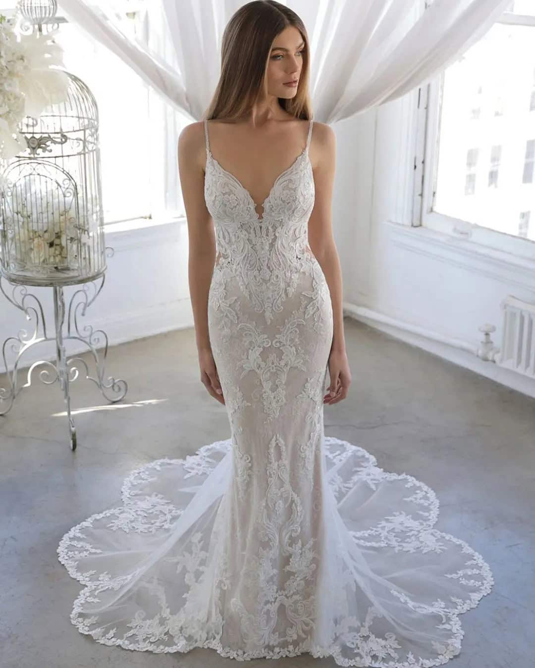 Chic Beaded Lace Bridal Dresses