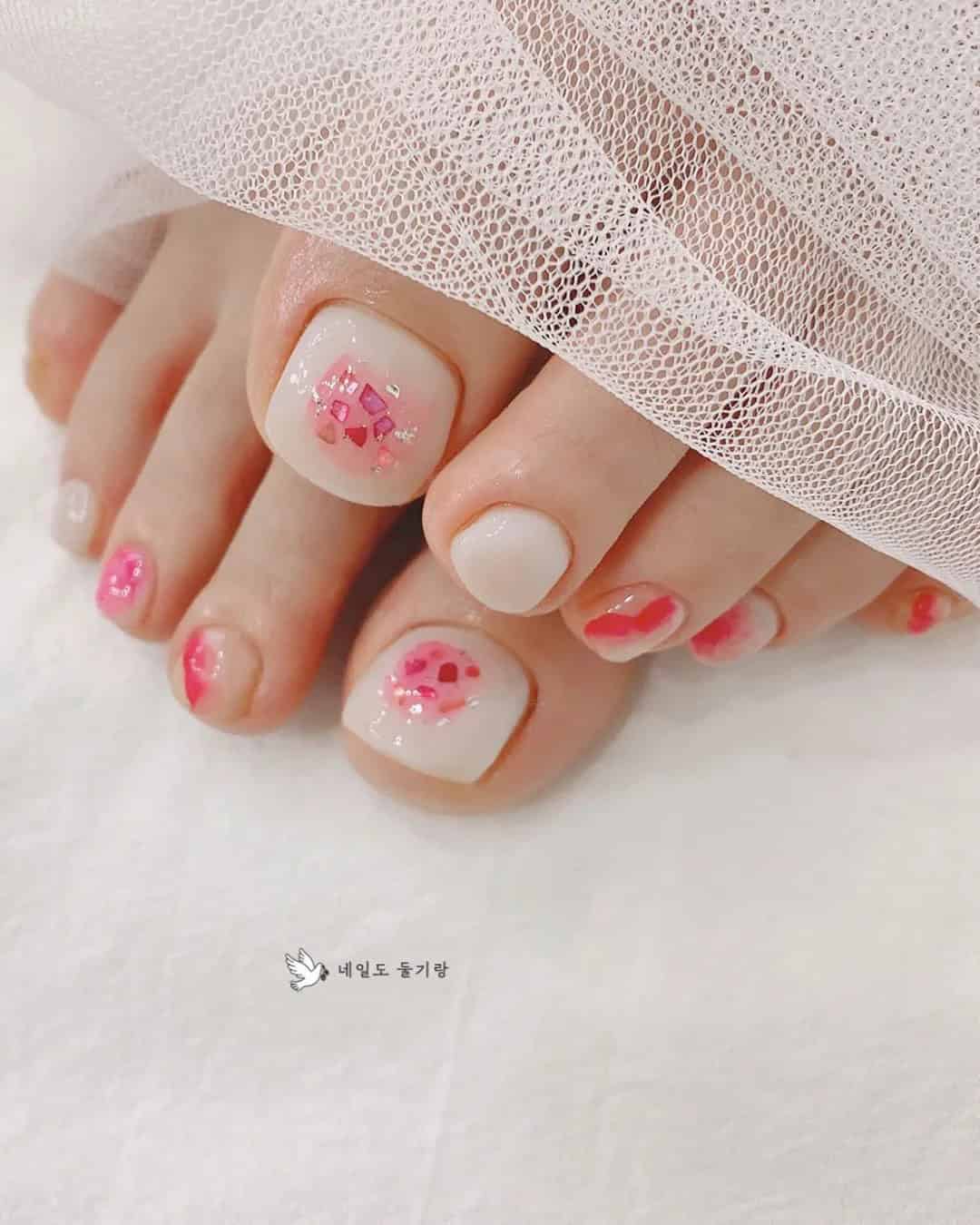 White and Pink Toe Nails