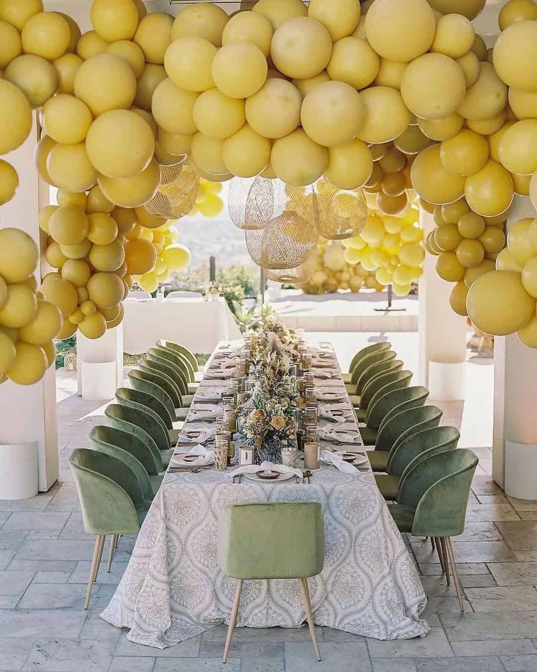 Romantic Wedding Atmosphere With Air Balloons