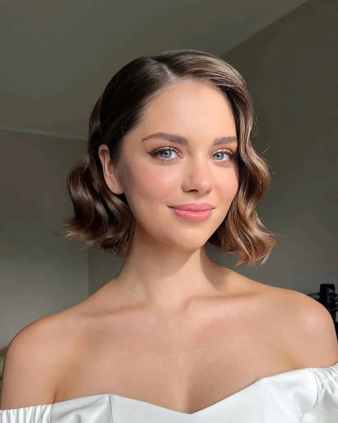 Side Parting Bob Hairstyle